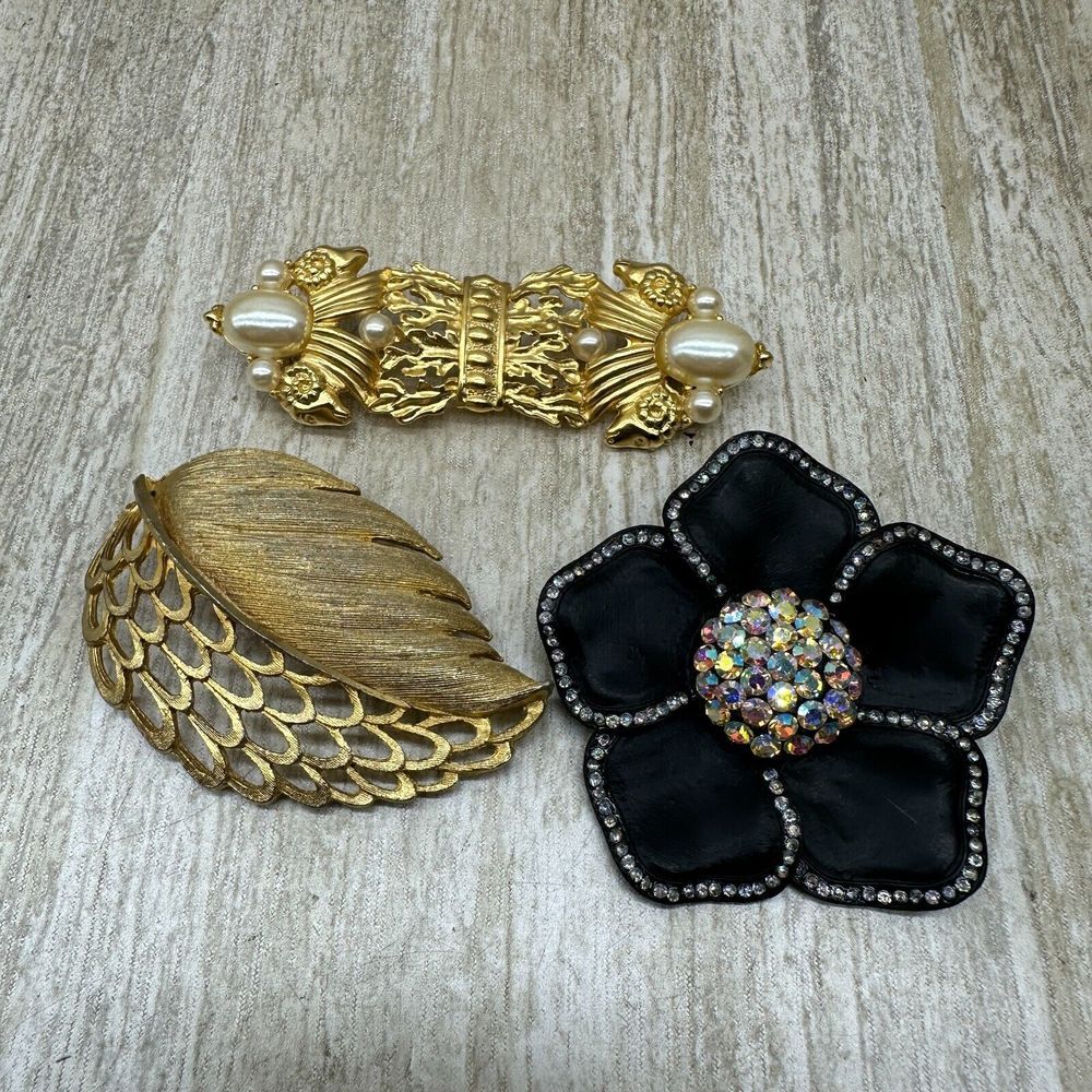 Vintage Brooch Lot of 3‎ Gold Tone Leaf, Black Flower, Elegant Pearl